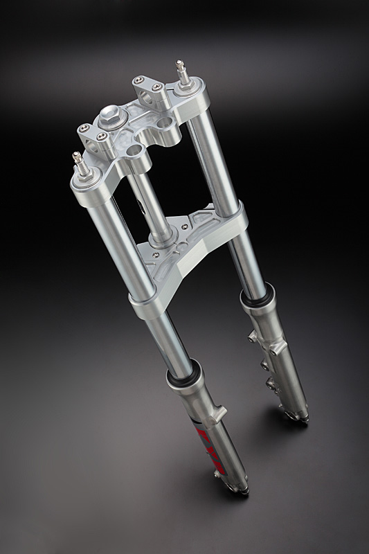 KYBフォーク&トリプルクランプセット 【PMC.Inc】株式会社ピーエムシー｜カワサキZを中心としたバイクカスタムパーツのPMC