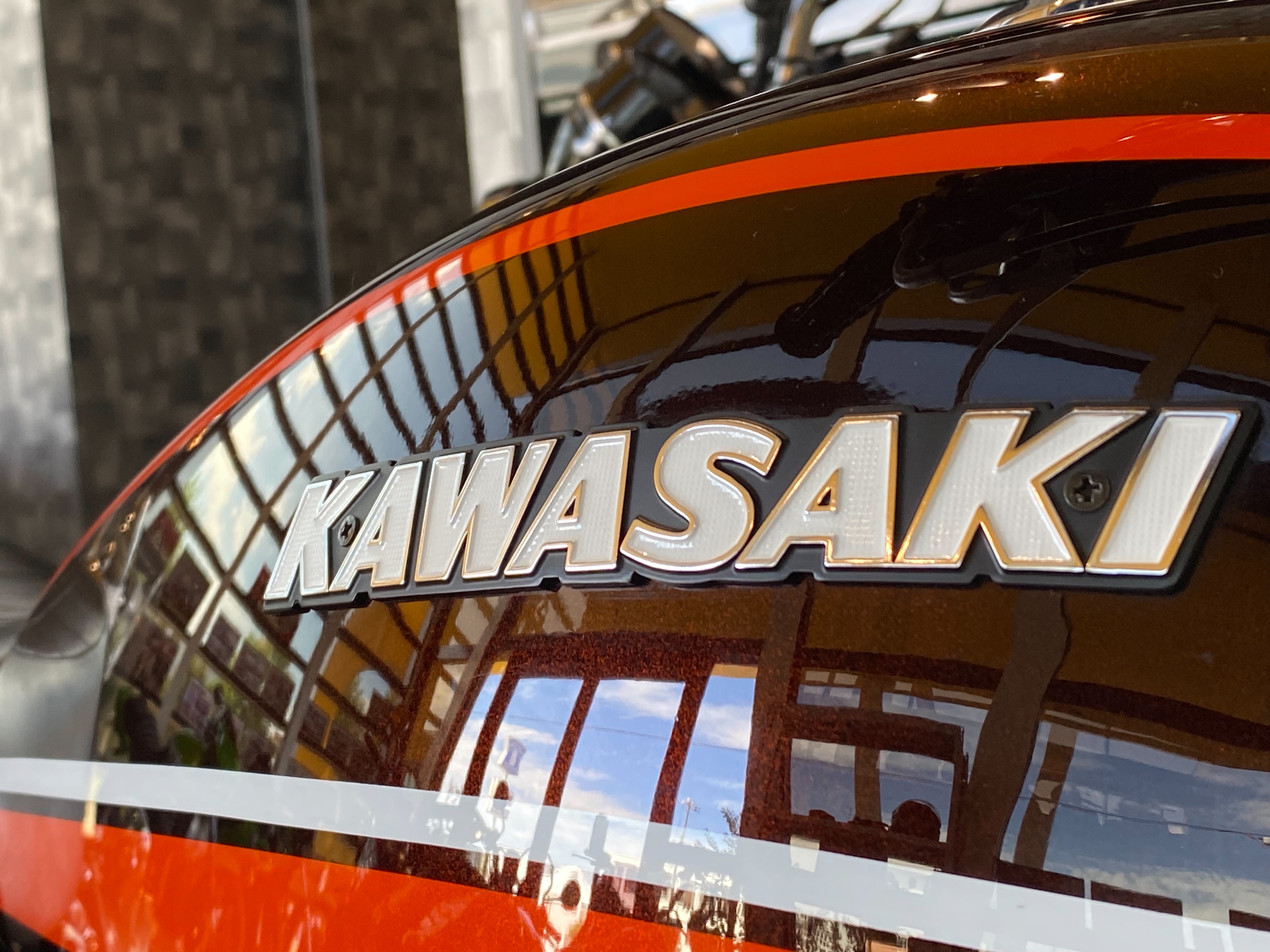 KAWASAKI Z1/Z2を形作る部位について【エンブレム】 | 【PMC.Inc】株式 