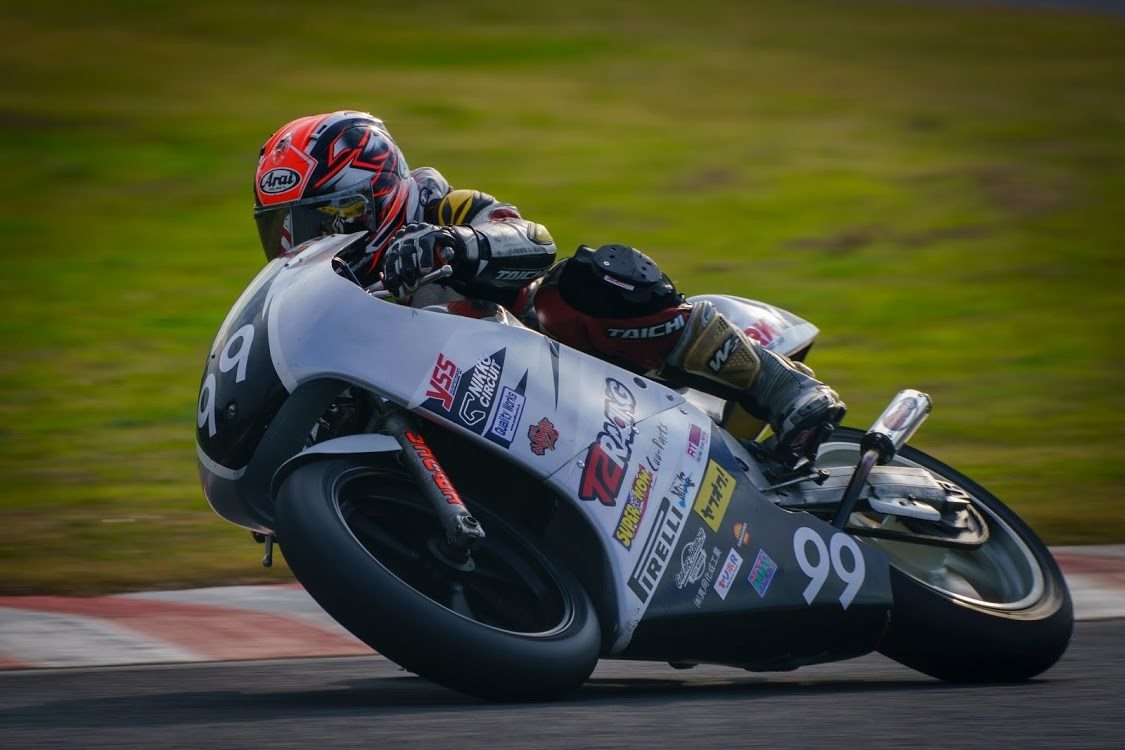 ﾓﾄﾌﾞﾚｲｸとT2ﾚｰｼﾝｸﾞとYSS のメイン写真